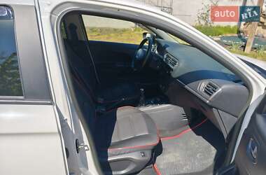 Седан Peugeot 301 2015 в 