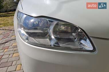 Седан Peugeot 301 2015 в 