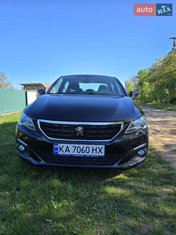 Peugeot 301 2021