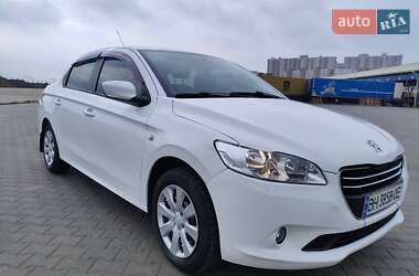 Седан Peugeot 301 2013 в 