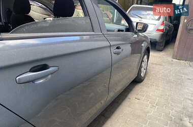 Седан Peugeot 301 2016 в 