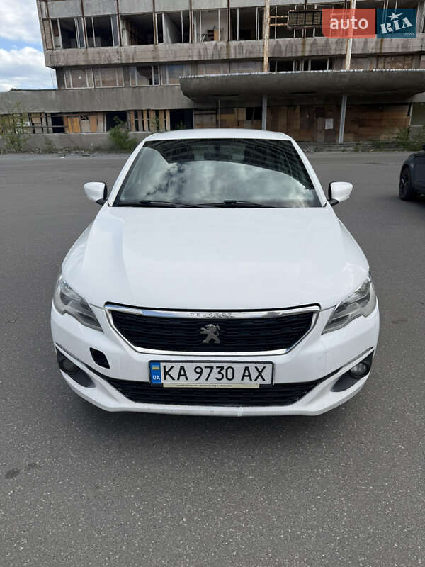 Peugeot 301 2017