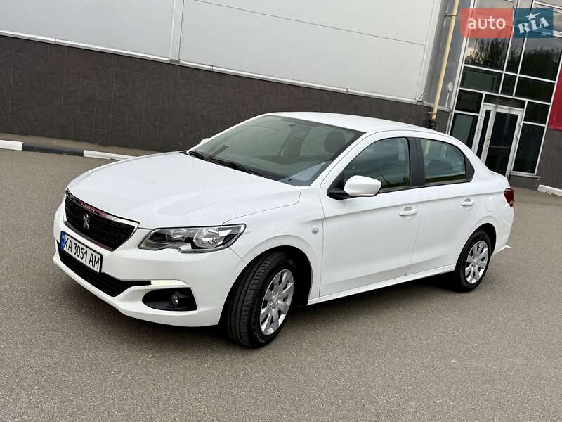 Седан Peugeot 301 2020 в Киеве