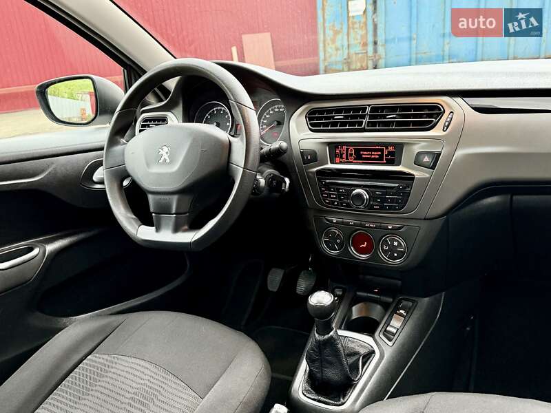 Седан Peugeot 301 2020 в Киеве