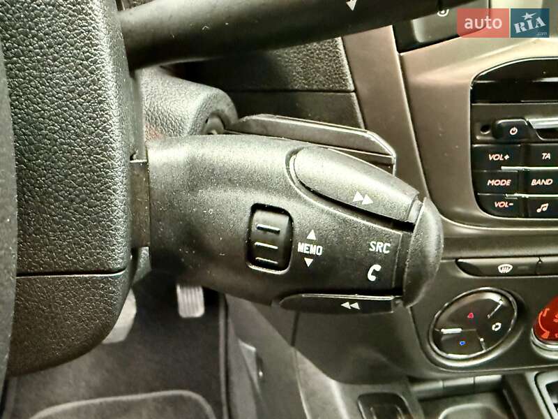 Седан Peugeot 301 2020 в Киеве