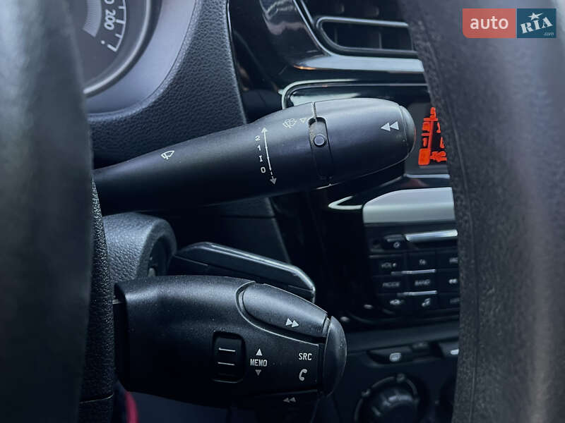 Седан Peugeot 301 2016 в Миколаєві