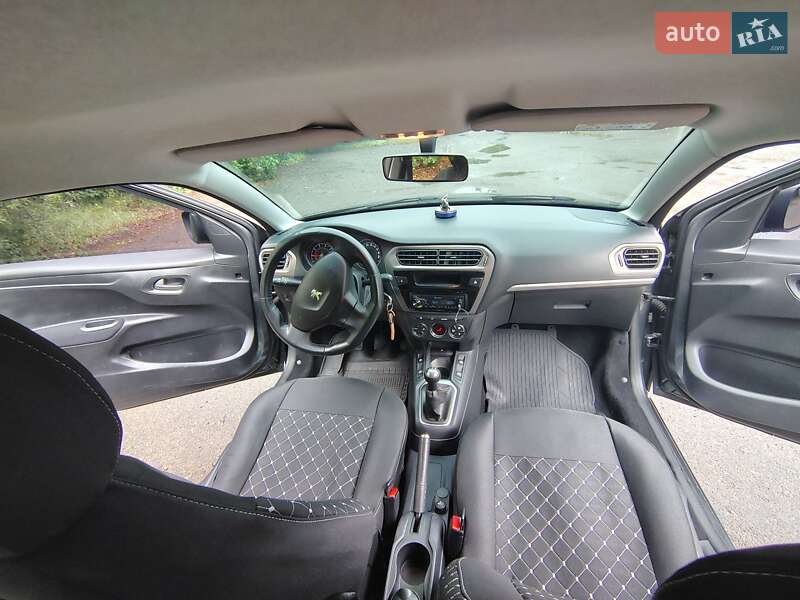 Седан Peugeot 301 2016 в Роздільній