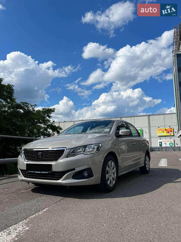 Peugeot 301 2019