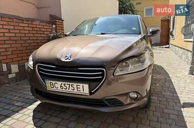 Седан Peugeot 301 2015 в Львові