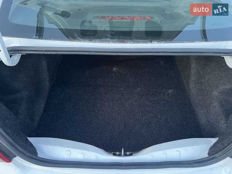 Седан Peugeot 301 2020 в Дніпрі