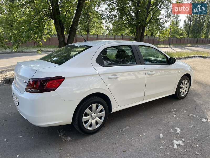 Седан Peugeot 301 2020 в Киеве