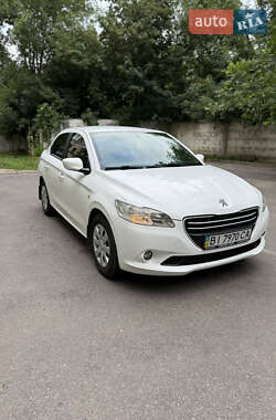 Седан Peugeot 301 2013 в Полтаві