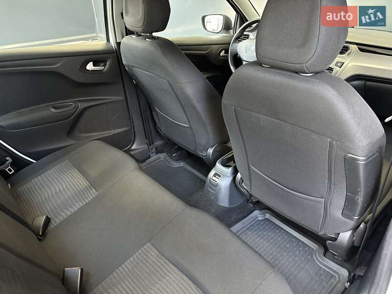 Седан Peugeot 301 2020 в Києві