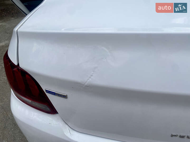 Седан Peugeot 301 2018 в Киеве