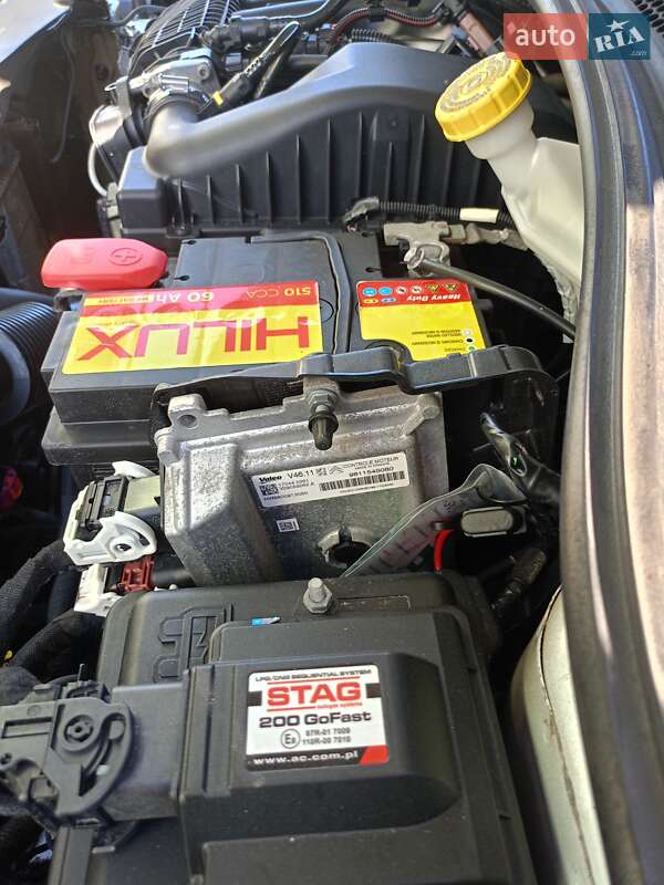 Седан Peugeot 301 2017 в Белой Церкви