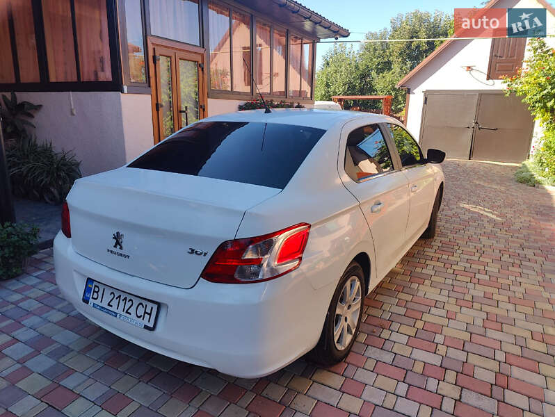 Седан Peugeot 301 2016 в Котельві