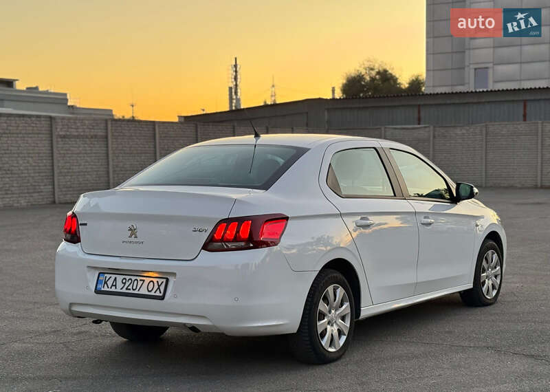 Седан Peugeot 301 2017 в Днепре