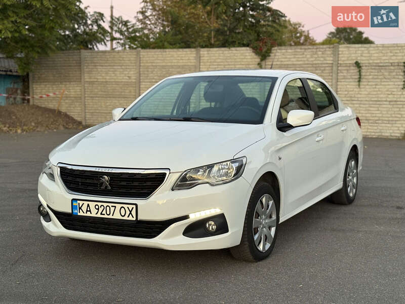 Седан Peugeot 301 2017 в Днепре