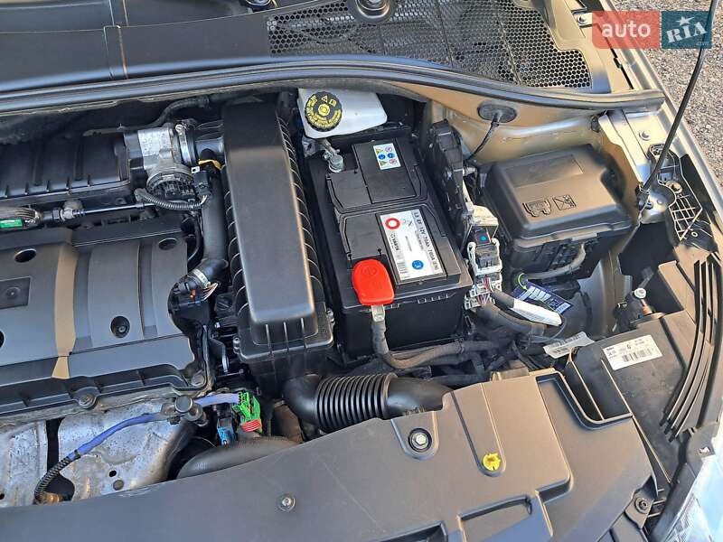 Седан Peugeot 301 2019 в Києві