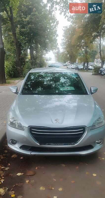 Седан Peugeot 301 2013 в Киеве