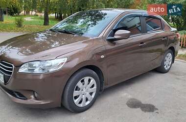 Седан Peugeot 301 2016 в Каневі