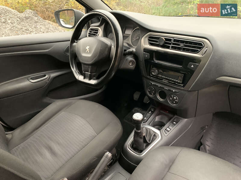 Седан Peugeot 301 2016 в Киеве