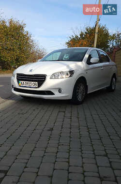 Седан Peugeot 301 2013 в Запорожье
