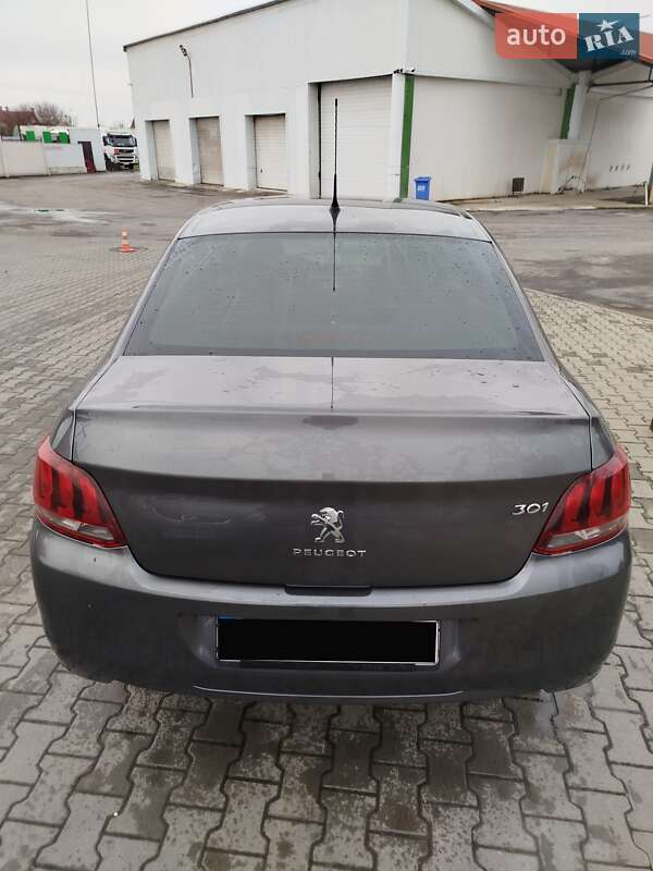 Седан Peugeot 301 2019 в Виноградові
