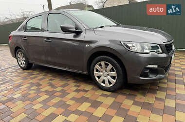 Седан Peugeot 301 2020 в Ружине