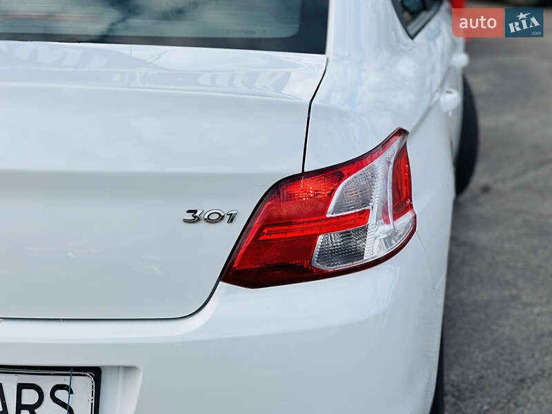 Седан Peugeot 301 2013 в Харькове