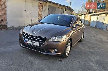 Седан Peugeot 301 2015 в Киеве