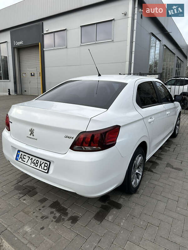 Седан Peugeot 301 2018 в Кременчуці