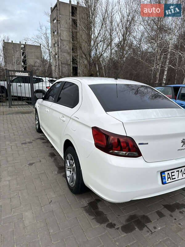 Седан Peugeot 301 2018 в Кременчуці