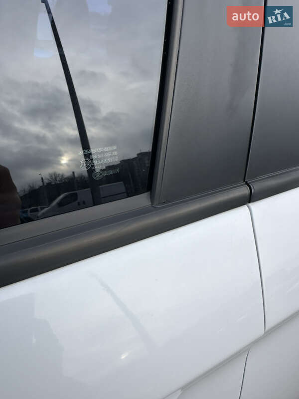 Седан Peugeot 301 2018 в Кременчуці