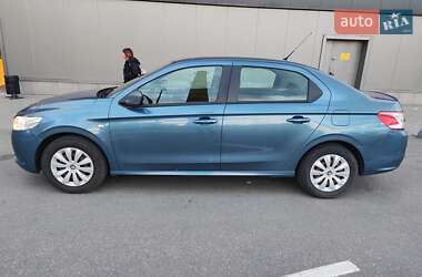 Седан Peugeot 301 2015 в Киеве