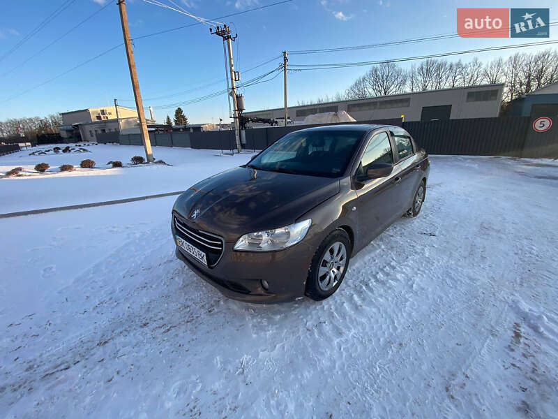 Седан Peugeot 301 2013 в Изяславе