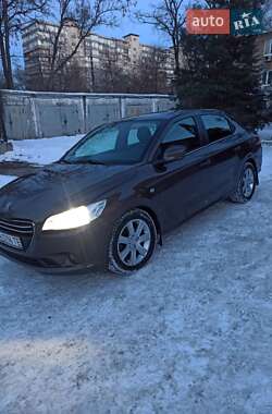 Седан Peugeot 301 2013 в Києві