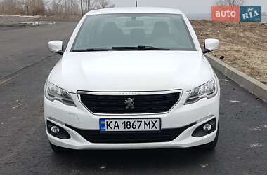 Седан Peugeot 301 2017 в Черкасах