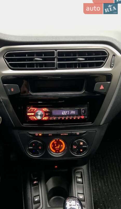 Седан Peugeot 301 2019 в Днепре