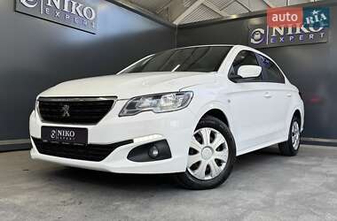 Седан Peugeot 301 2020 в Киеве