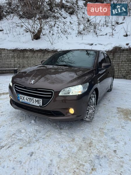 Седан Peugeot 301 2015 в Харькове