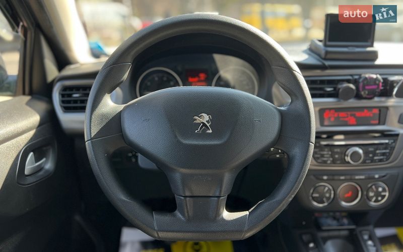 Седан Peugeot 301 2019 в Львове