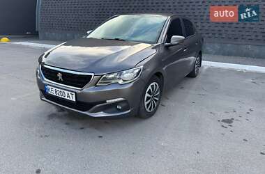 Седан Peugeot 301 2018 в Днепре