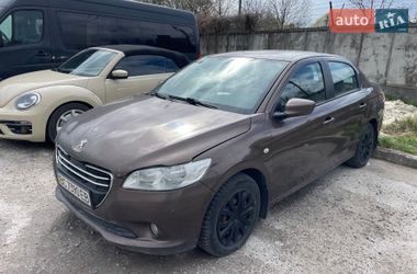 Седан Peugeot 301 2013 в Львове