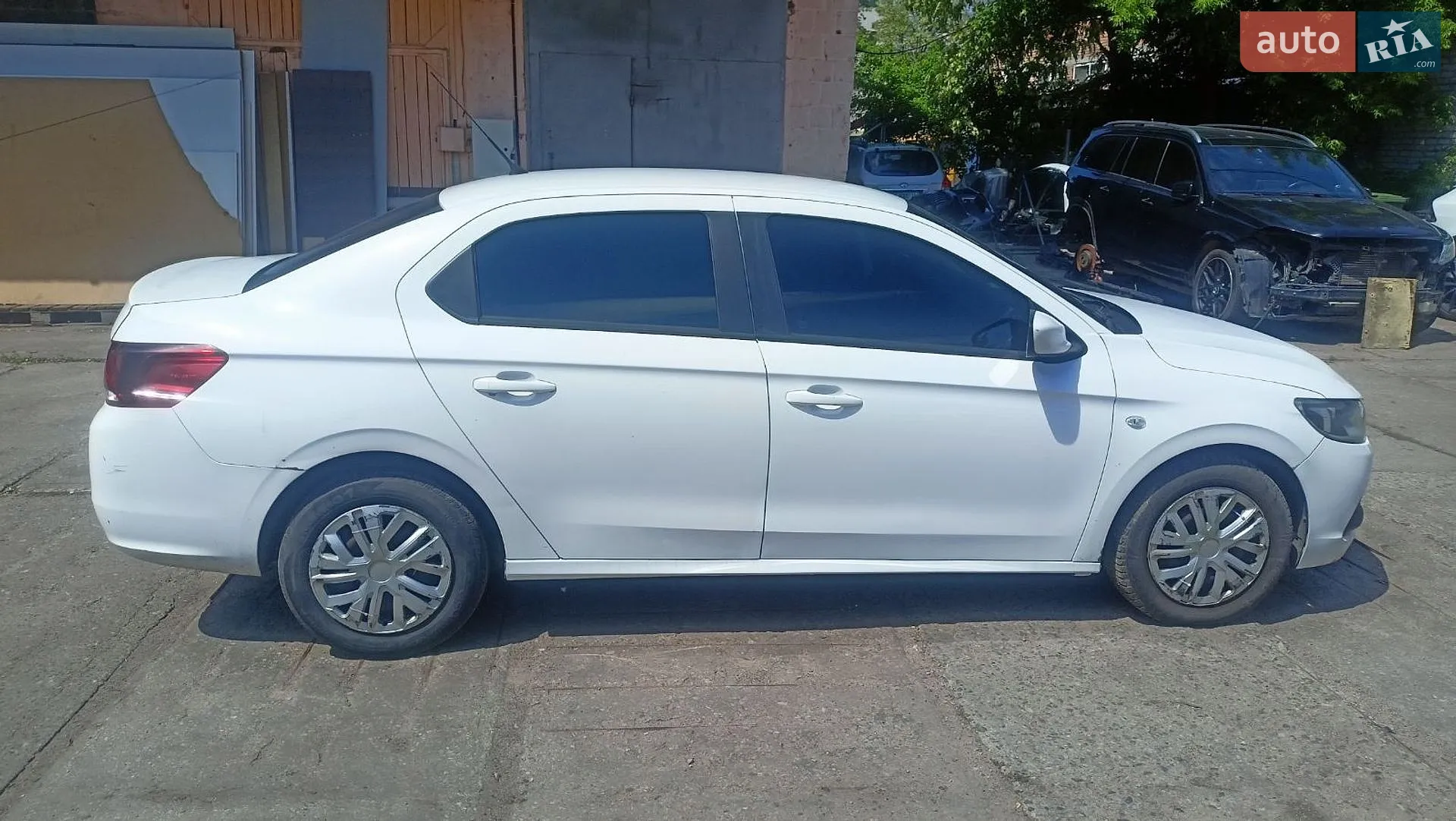 2017 Peugeot 301 - фото 1