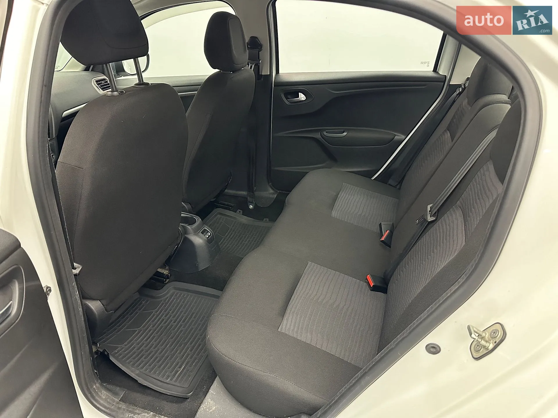 2013 Peugeot 301 - мініатюра 8