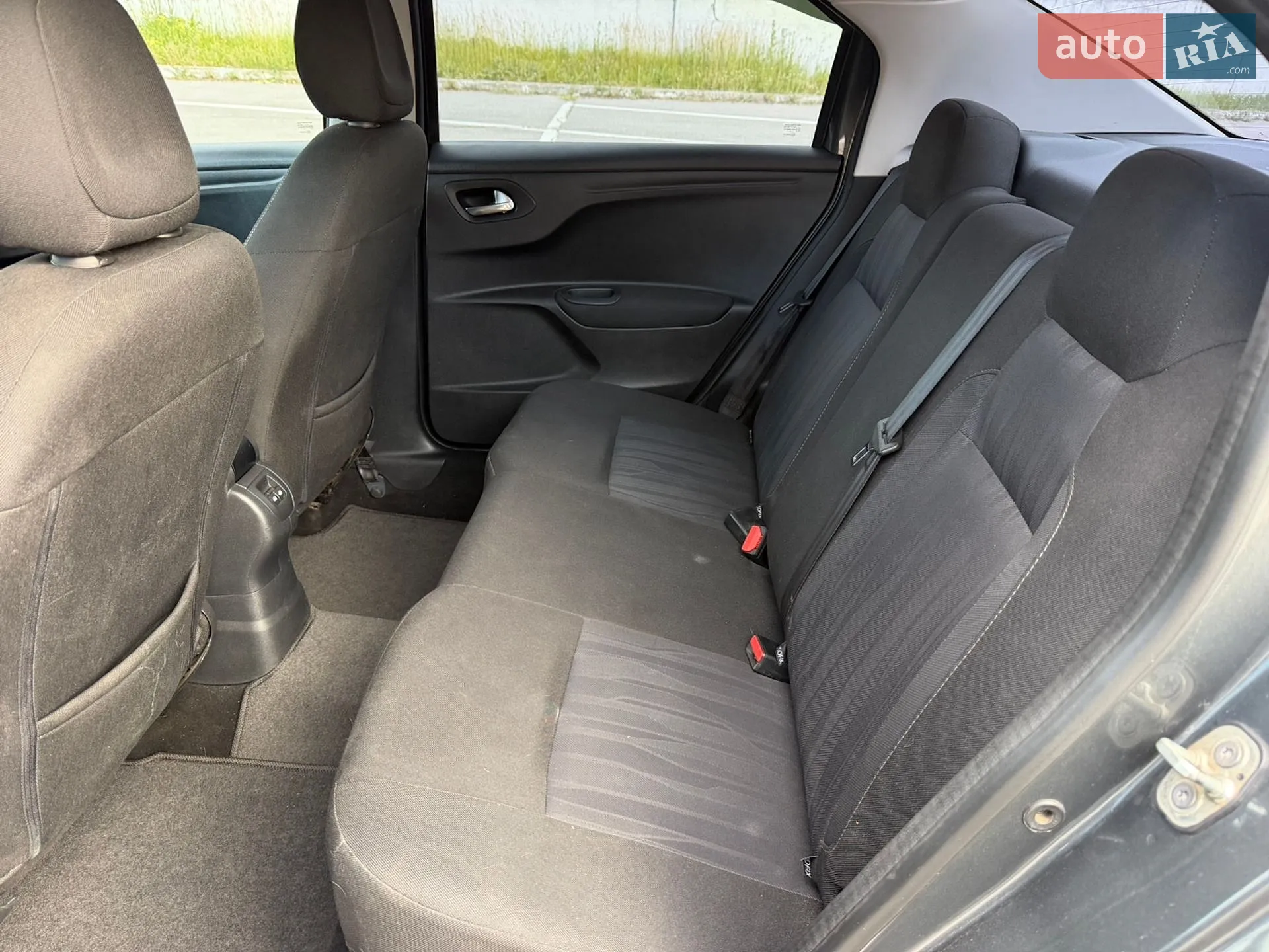 Peugeot 301 2016 VIN VF3DDNFPTGJ762643 фото оголошення 10 з 17
