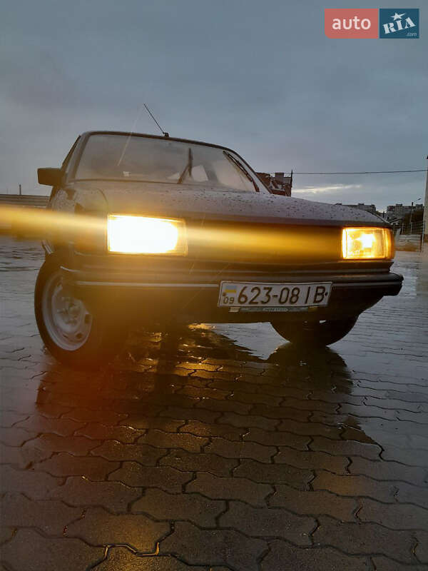 Універсал Peugeot 305 1987 в  фото Універсал Peugeot 305 1987 в