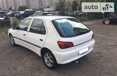 Хэтчбек Peugeot 306 1994 в Киеве