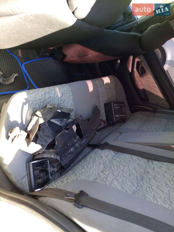 Седан Peugeot 306 1995 в Макарові